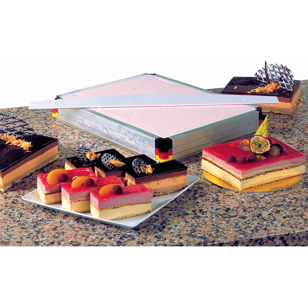 Stackable Frames For Multilayered Desserts, Set Of 3 + Base, 22.5" X